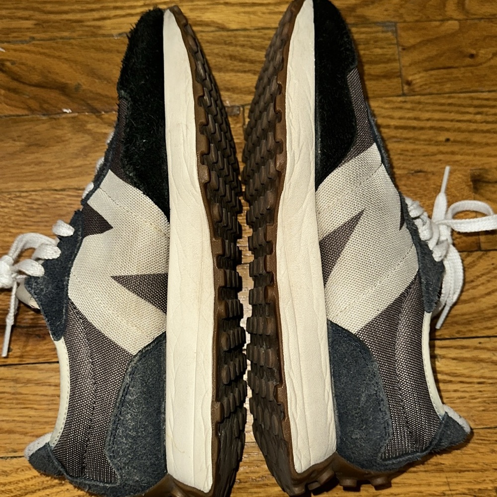 Men’s New Balance Navy Castle Rock 327